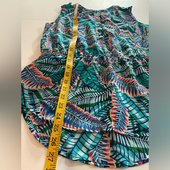 Liz Claiborne Print Peplum Blouse Sleeveless excellent condition Smocked Waist - Picture 10 of 12